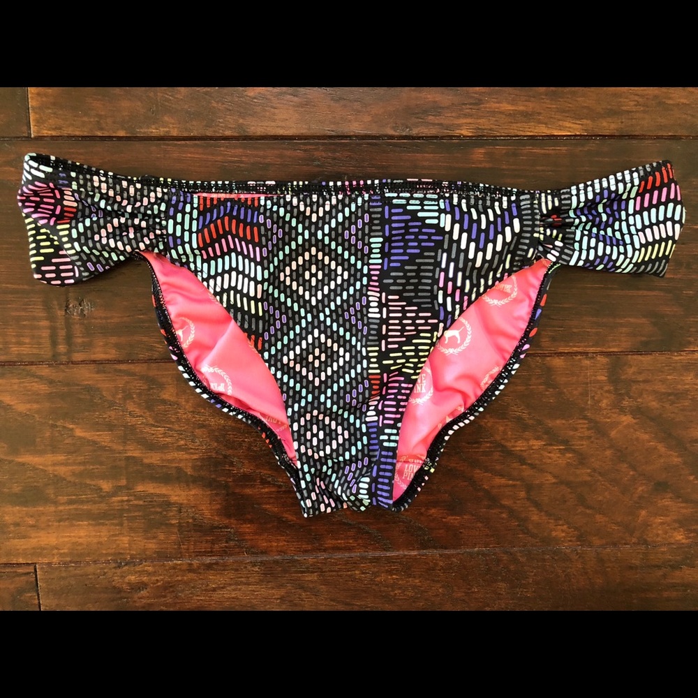 💕VS PINK swimsuit bottoms